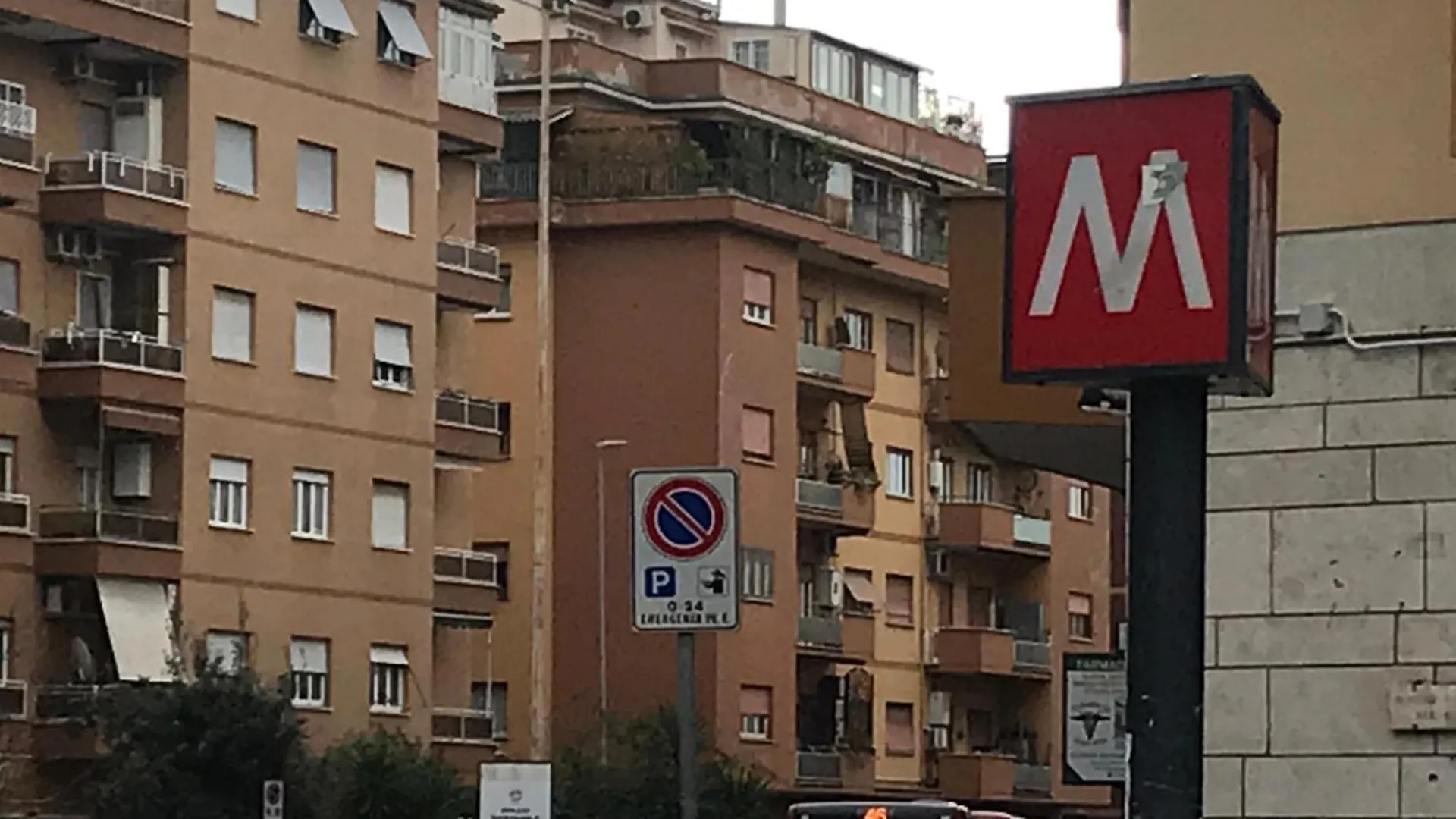 Stella Vaticana Front Metro Rome 0*,  Italy
